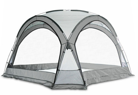 rozłożony namiot