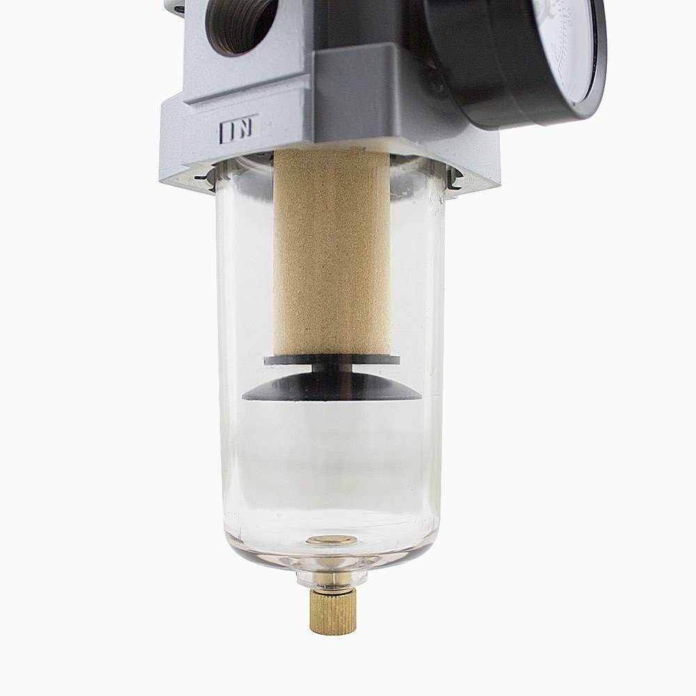 Reduktor z filtrem do sprężonego powietrza z manometrem mocny 1/2" Reduktor z filtrem do sprężonego powietrza z manometrem mocny 1/2"