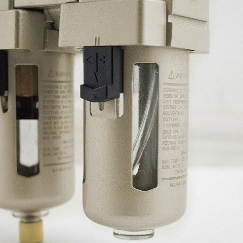 PROFESJONALNY REDUKTOR CIŚNIENIA Z MANOMETREM BITUXX DLA LAKIERNIKÓW 1/2'' PROFESJONALNY REDUKTOR CIŚNIENIA Z MANOMETREM BITUXX DLA LAKIERNIKÓW 1/2''
