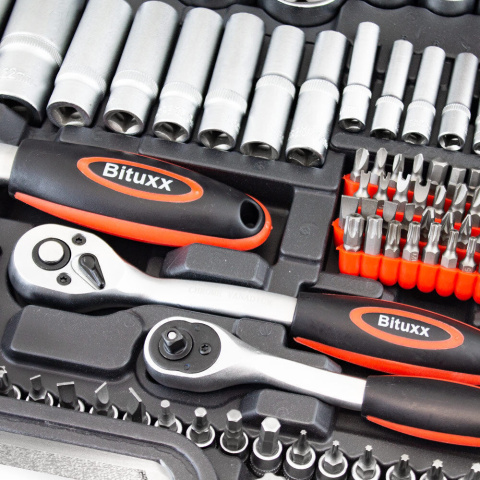 Zestaw narzędzi podręczny w walizce 215 elementów Klucze TORX + Grzechotki Zestaw narzędzi podręczny w walizce 215 elementów Klucze TORX + Grzechotki